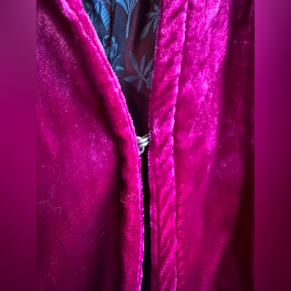 Free People Dahlia Velvet Duster Coat, in Berry Pink Size Medium - Picture 4 of 8